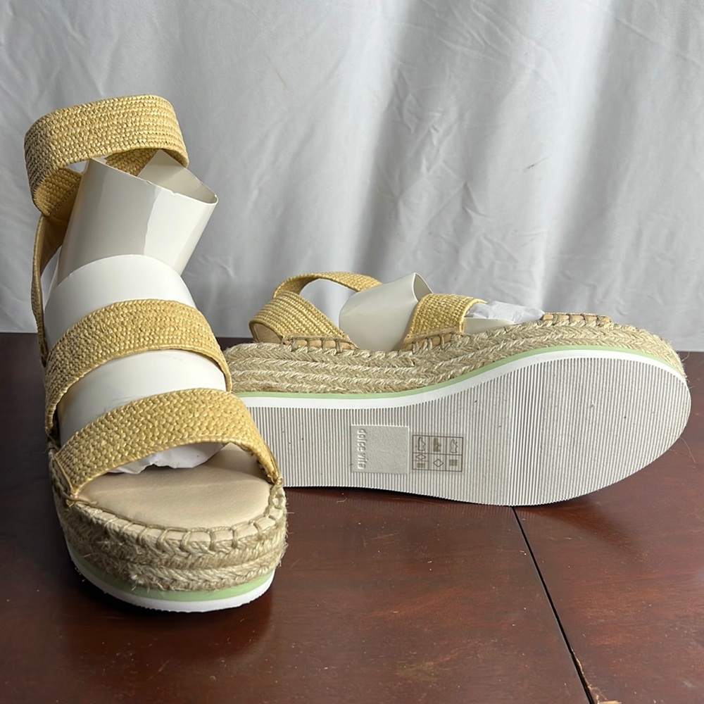 Never worn 7.5 natural ( tan) espadrilles